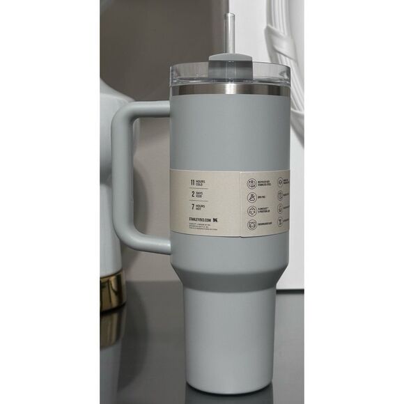 Stanley Quencher H2.0 FlowState 40oz Tumbler, SILVER FOIL - Picture 2 of 4